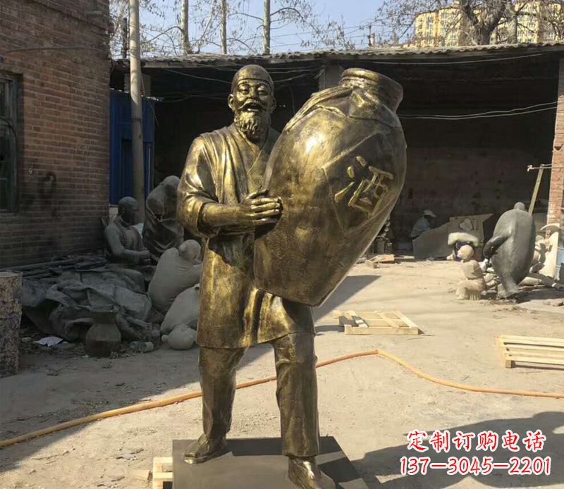 山东精美酒坛铜雕