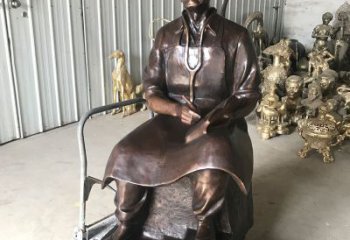 山东白求恩坐姿纯铜雕塑赞颂英雄的象征