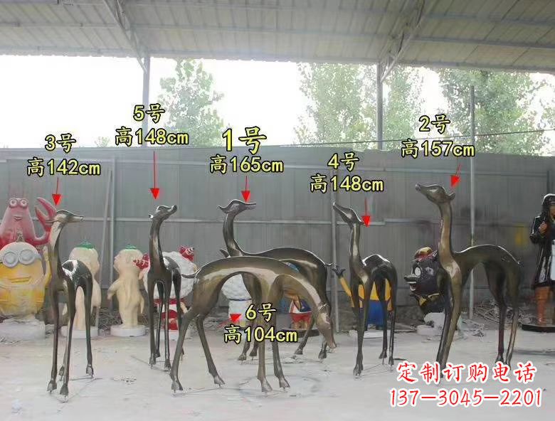 山东玻璃钢仿铜公园小鹿雕塑