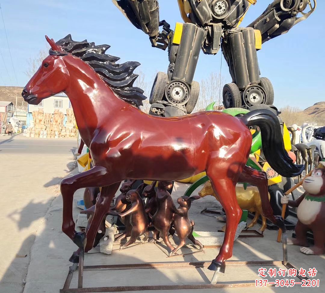 山东玻璃钢奔马雕塑