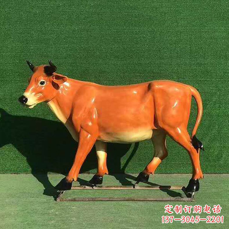 山东玻璃钢材料制作的动物雕塑