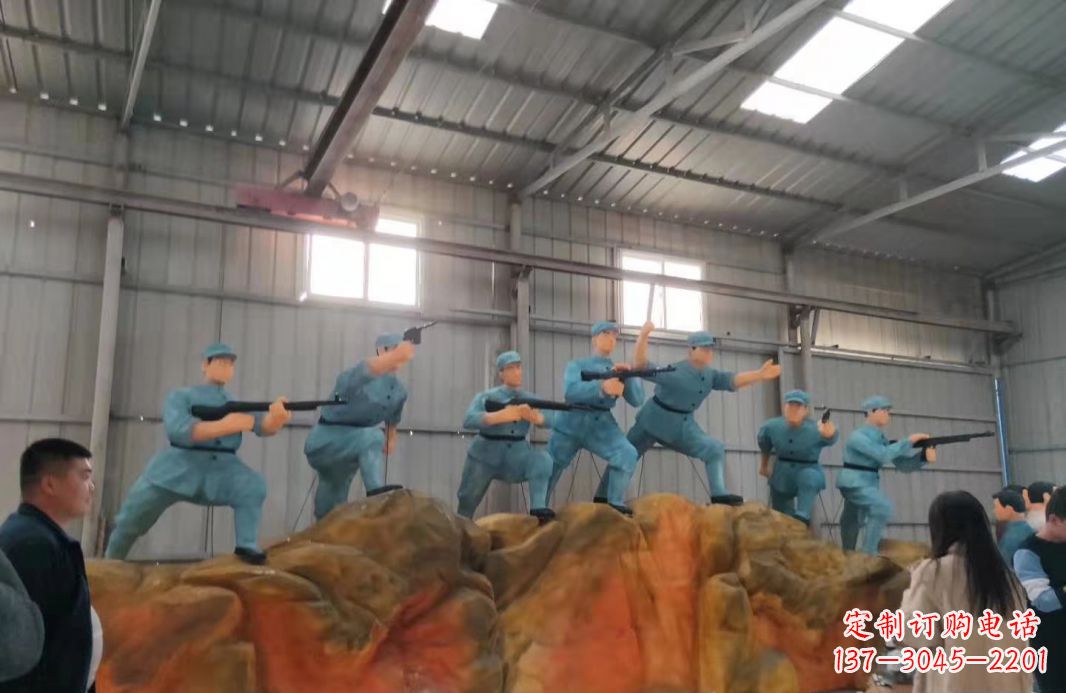 山东英雄雕塑玻璃钢仿真抗战人物景观雕塑