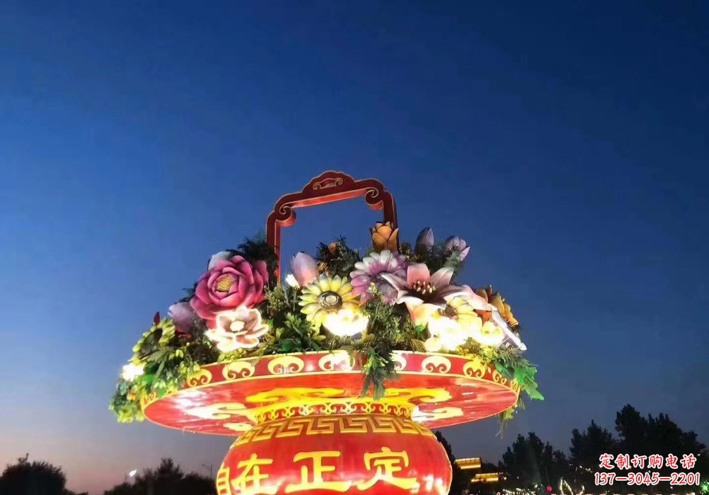 山东玻璃钢花篮景观雕塑让美景永恒