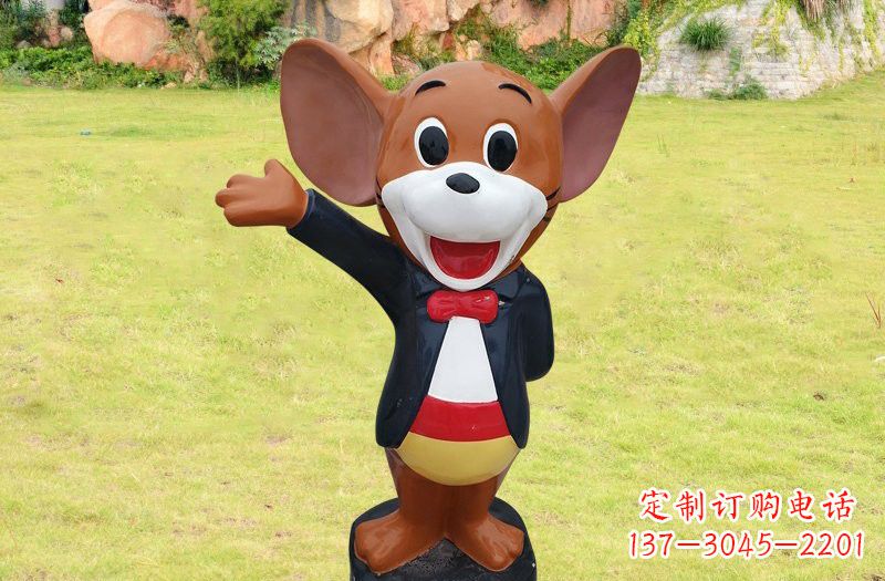 山东玻璃钢卡通老鼠杰瑞雕塑