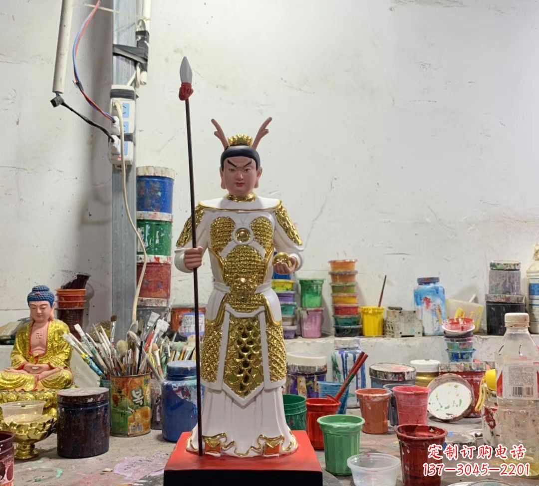山东玻璃钢龙王三太子雕塑传承传统文化的艺术瑰宝