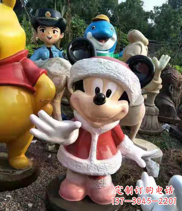 山东玻璃钢制米老鼠雕塑
