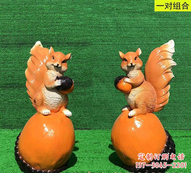 山东玻璃钢松鼠雕塑艺术精品