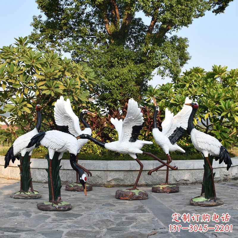 山东仙鹤雕塑——玻璃钢的精美之作