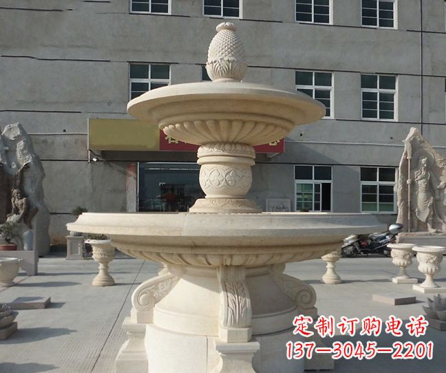山东菠萝雕塑点缀小区景观的精美艺术品
