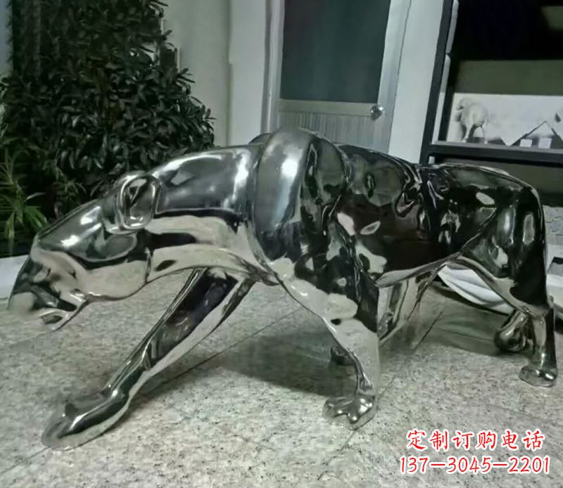 山东不锈钢豹子雕塑