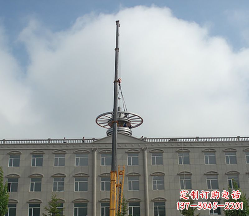 山东不锈钢避雷针雕塑——安全保护灵感之源