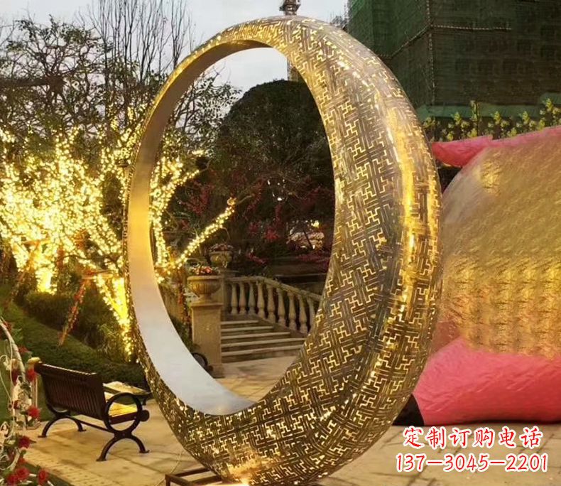 山东不锈钢抽象发光月亮雕塑