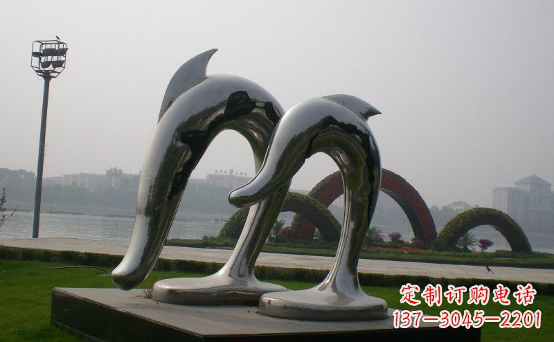 山东精美不锈钢海豚雕塑