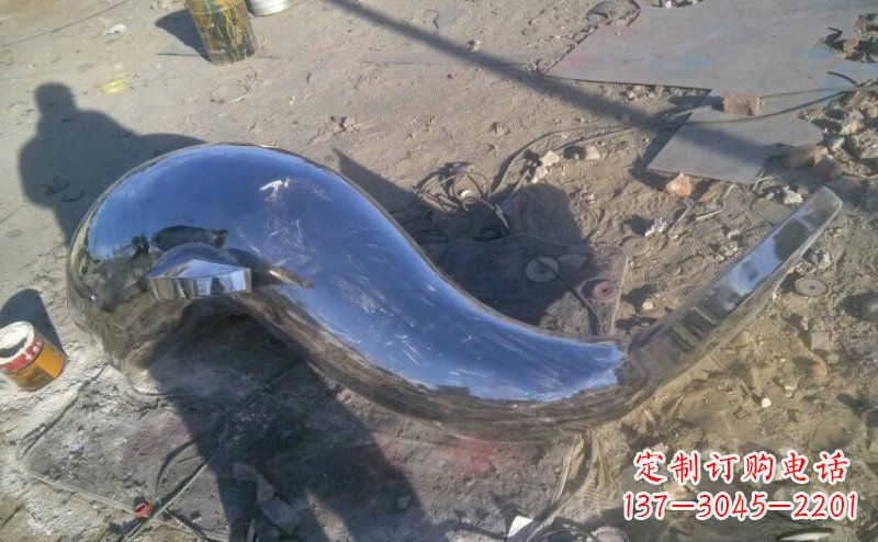 山东不锈钢海豚雕塑展示优雅美丽