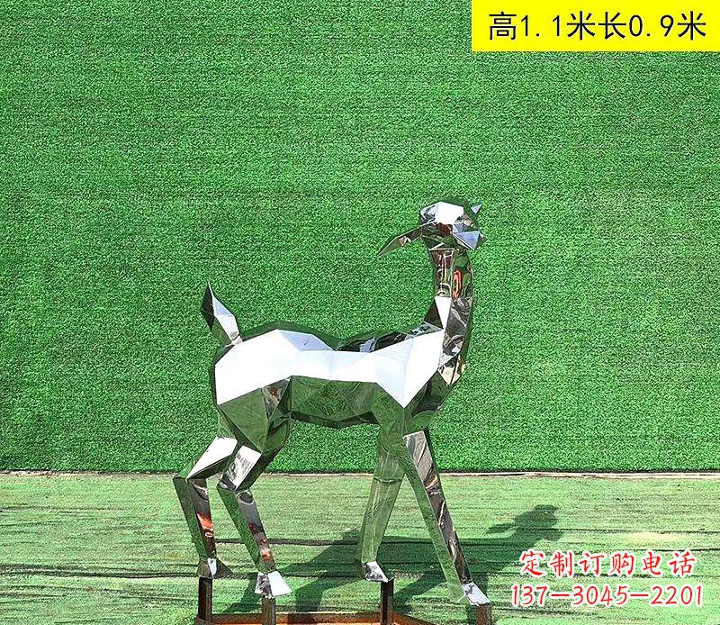山东不锈钢小鹿雕塑精致而可爱