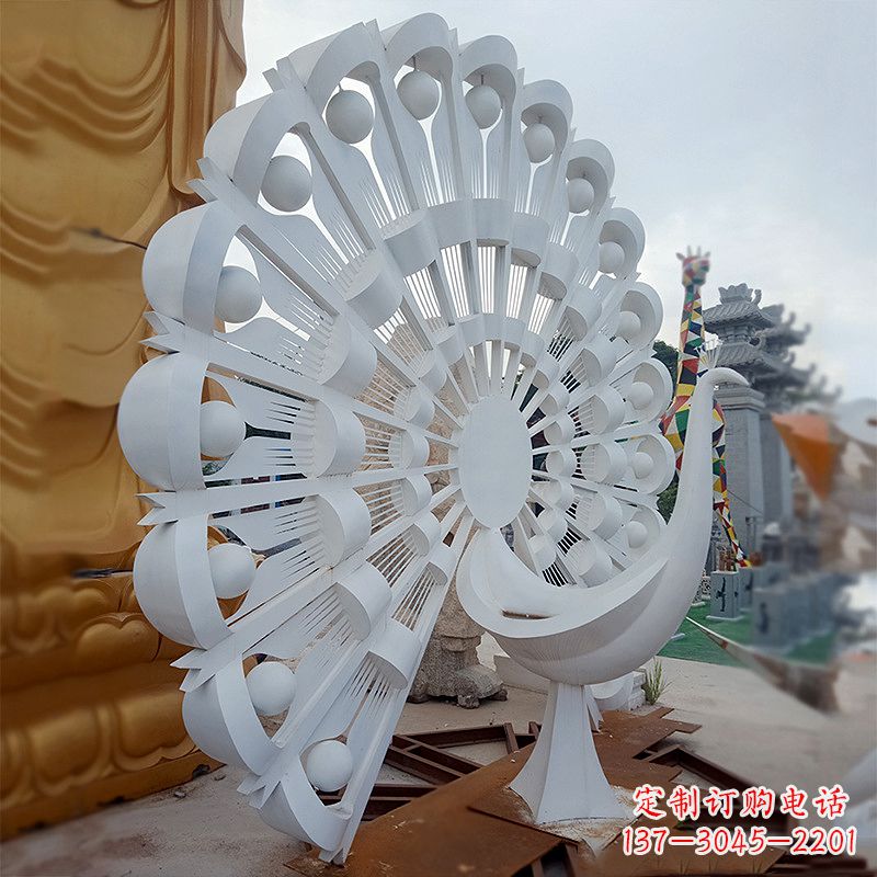 山东不锈钢孔雀雕塑精美雕刻的艺术精品