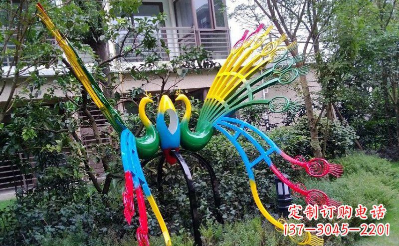 山东不锈钢孔雀雕塑——精美的艺术品