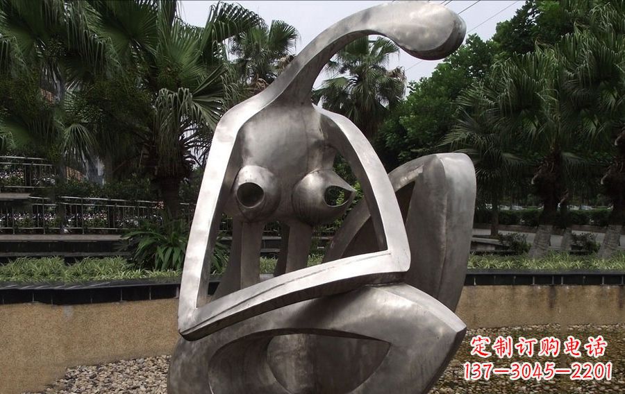 山东青春靓丽不锈钢美女人物雕塑