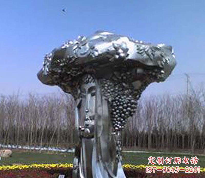 山东不锈钢葡萄雕塑——点缀美丽景观