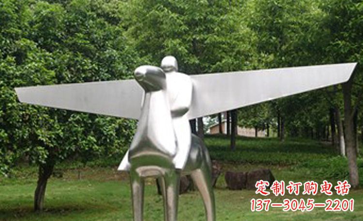 山东不锈钢马雕塑完美集结动感与现代美学