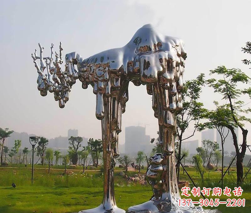 山东拱门雕塑以不锈钢点缀精美的艺术品