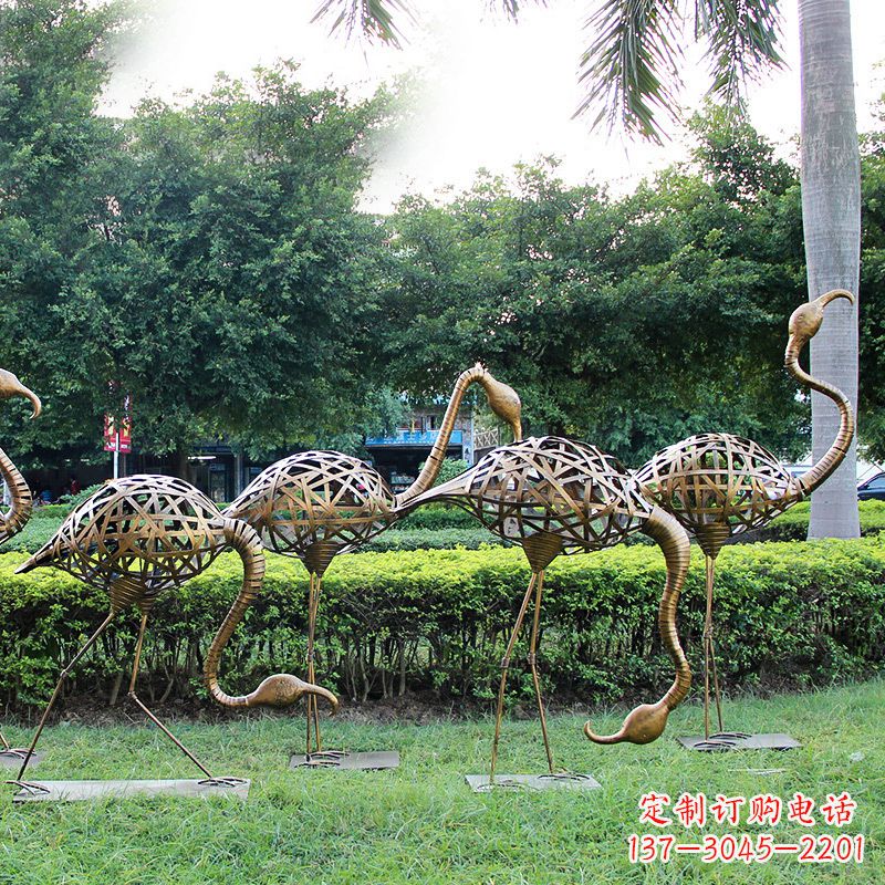 山东不锈钢仙鹤雕塑摆件美丽的园林装饰