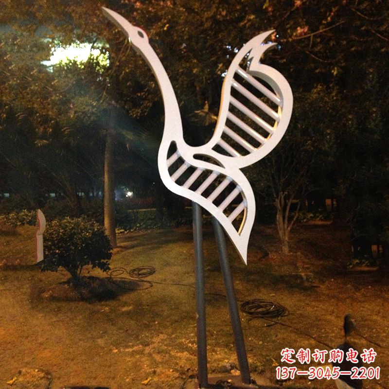 山东不锈钢抽象仙鹤灯光雕塑