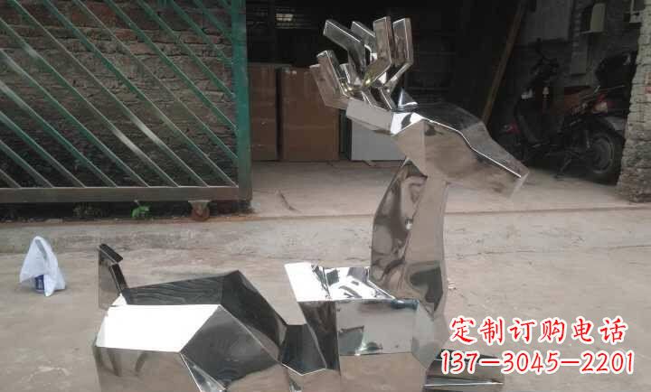 山东不锈钢鹿雕塑艺术之美