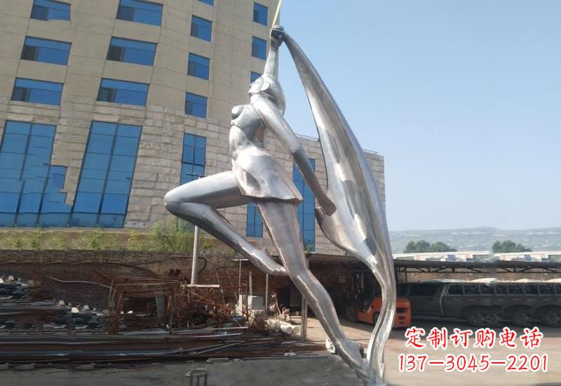 山东不锈钢抽象艺术体操女孩雕塑