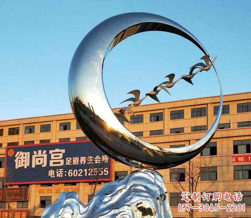 山东不锈钢大雁雕塑象征着生机勃勃的美丽