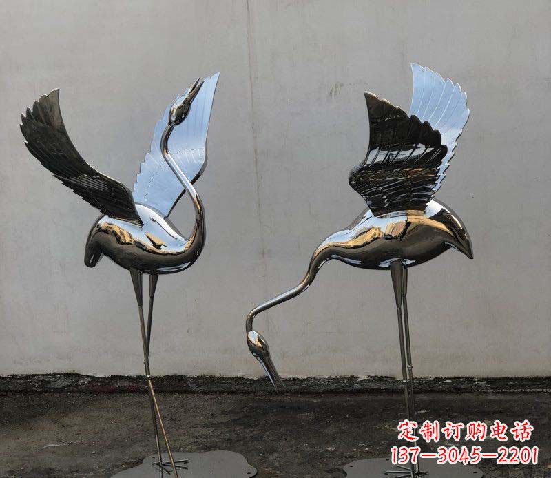 山东不锈钢锻造仙鹤展翅雕塑