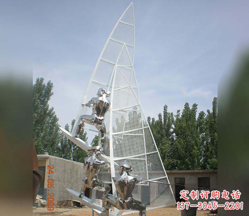 山东不锈钢帆船给公园带来美丽的景致