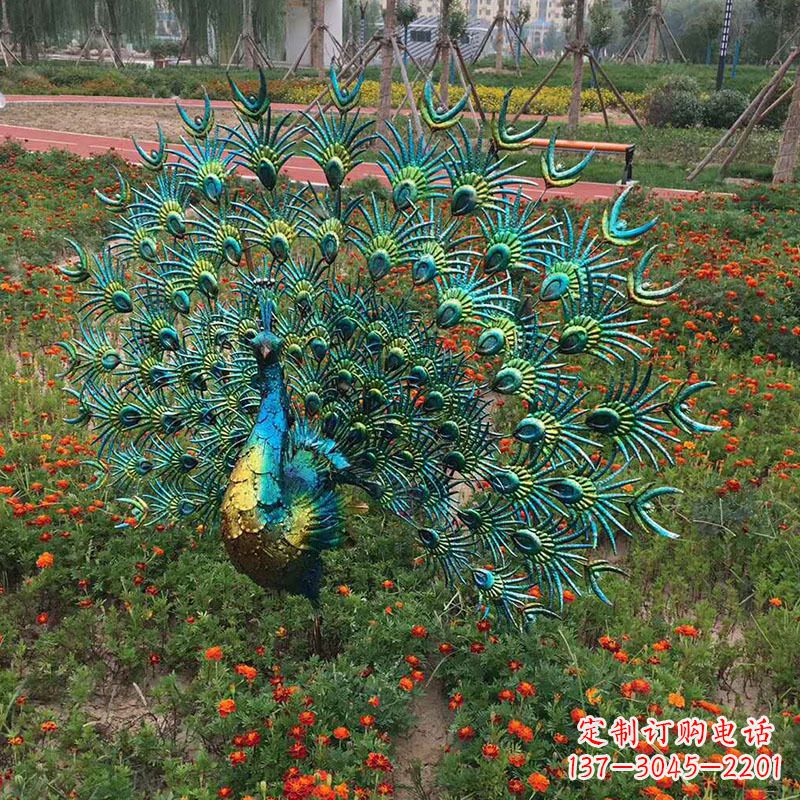 山东不锈钢仿真孔雀雕塑-公园草坪动物雕塑摆件