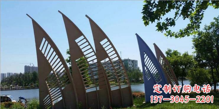 山东不锈钢公园的船帆雕塑