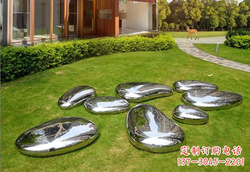 山东不锈钢公园镜面鹅卵石雕塑