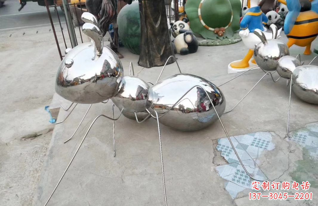 山东精致雕塑——不锈钢蚂蚁
