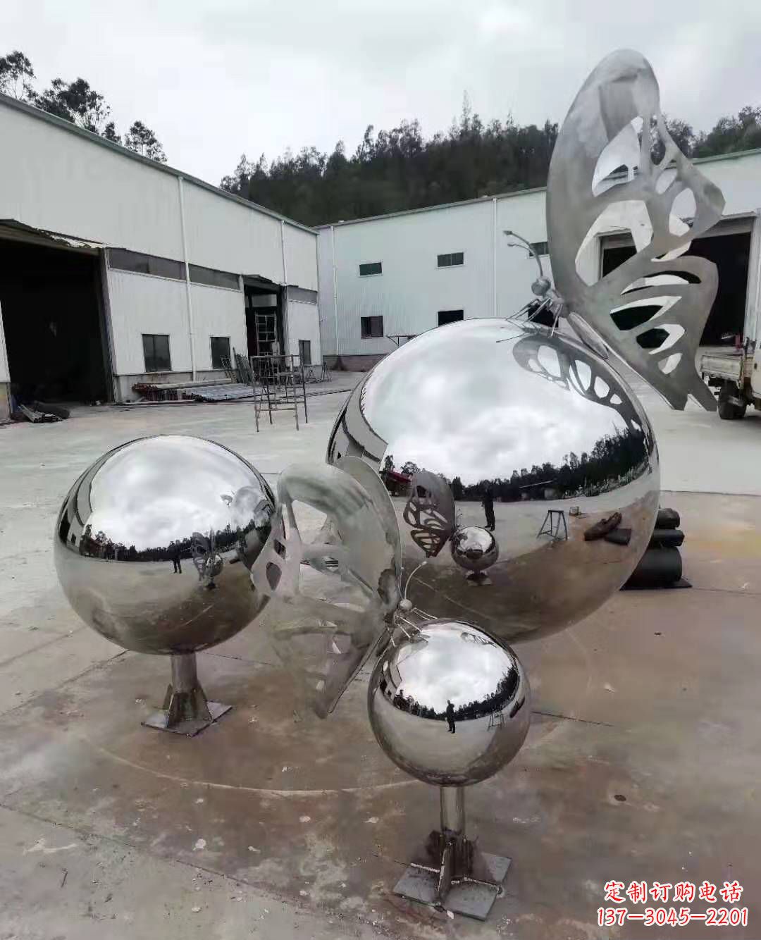 山东不锈钢蝴蝶雕塑美丽而迷人