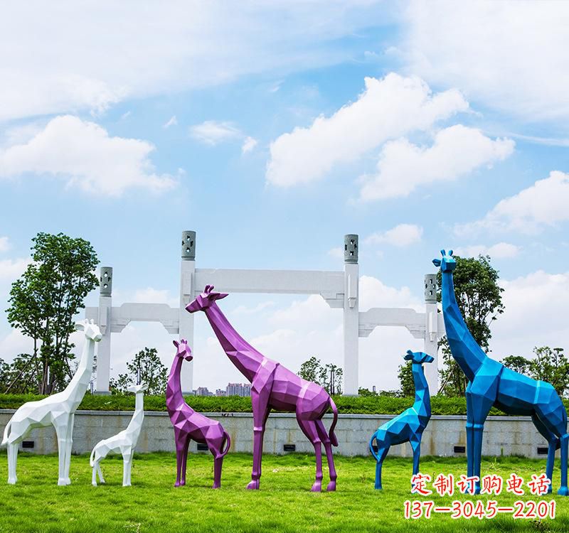 山东不锈钢材质的长颈鹿雕塑