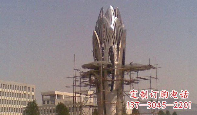 山东不锈钢花朵火炬雕塑