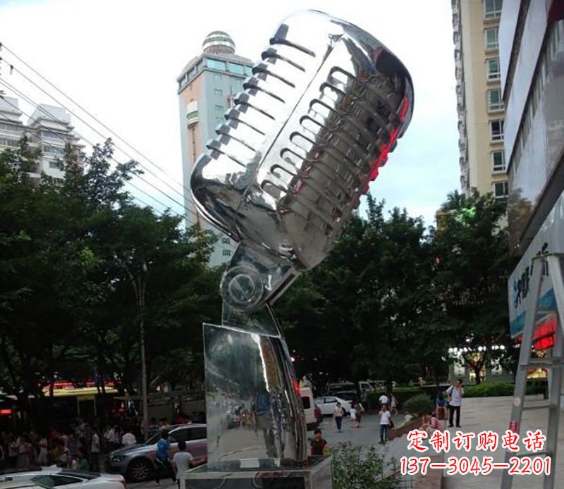 山东不锈钢话筒雕塑象征传统文化和新时代