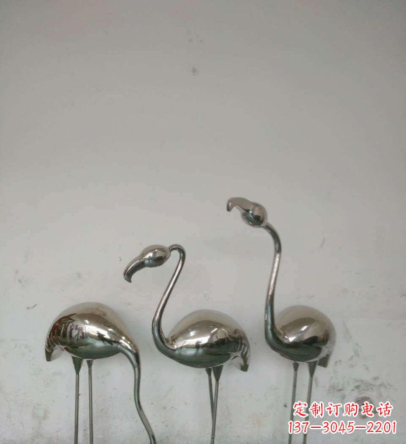 山东不锈钢火烈鸟雕塑把自然之美带入公园