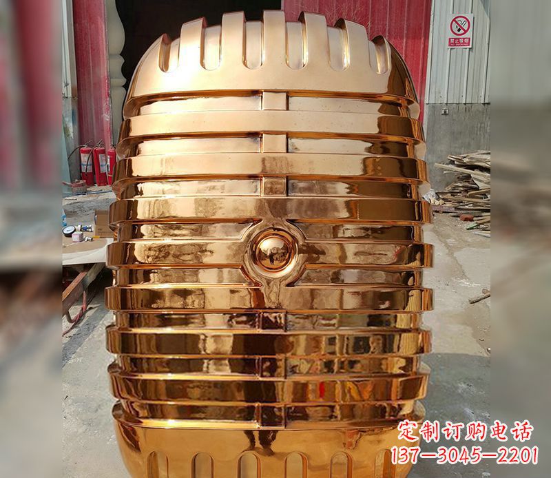山东精美不锈钢话筒雕塑