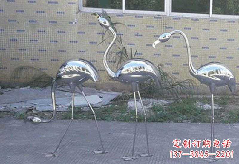 山东不锈钢火烈鸟雕塑给人以美好的视觉享受