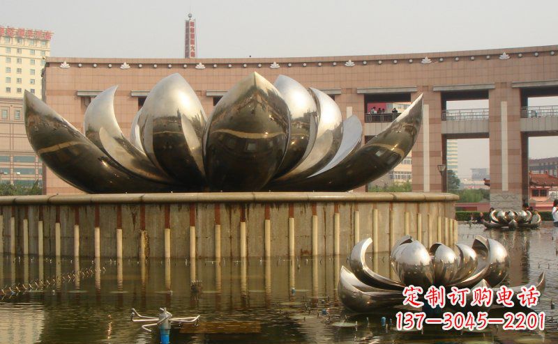 山东不锈钢莲花雕塑一种精美的艺术品
