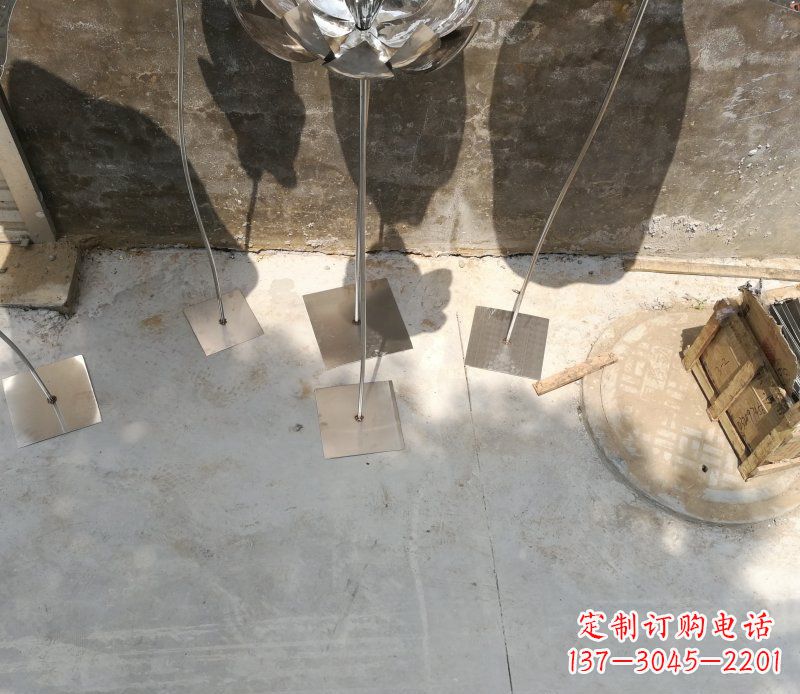 山东不锈钢莲花荷叶酒店大厅景观雕塑