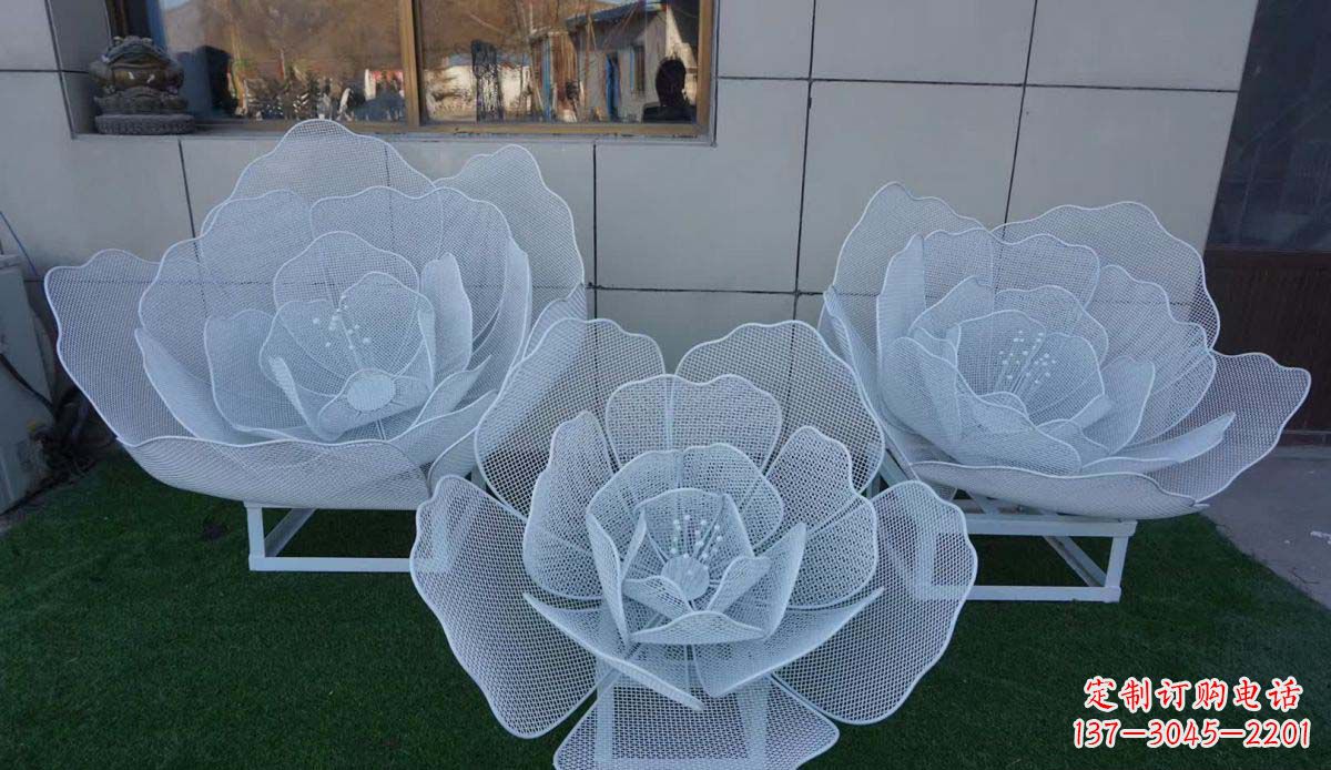 山东不锈钢荷花雕塑一种精美而经久不衰的艺术品