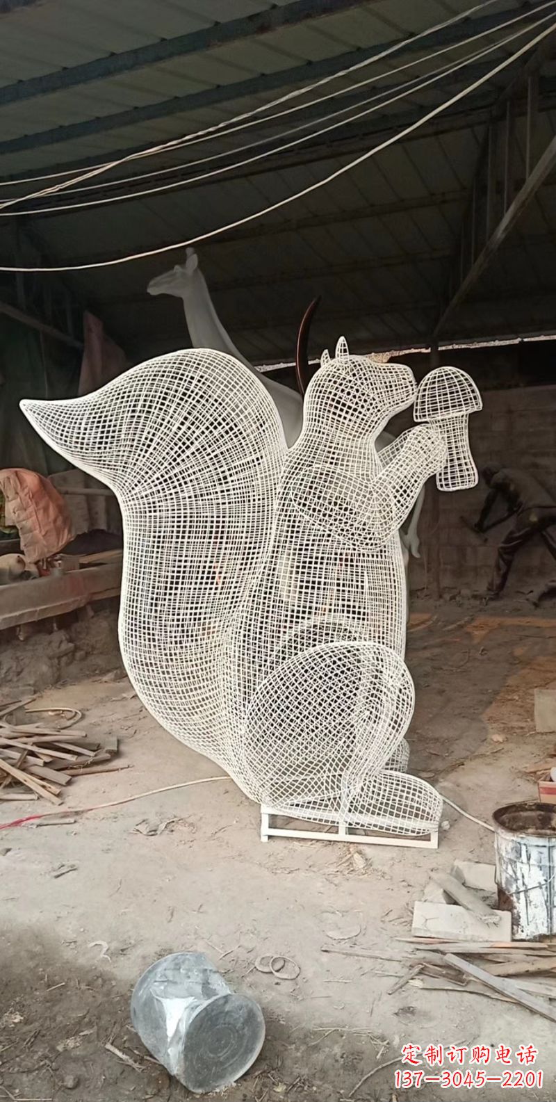 山东不锈钢松鼠雕塑精美的艺术作品