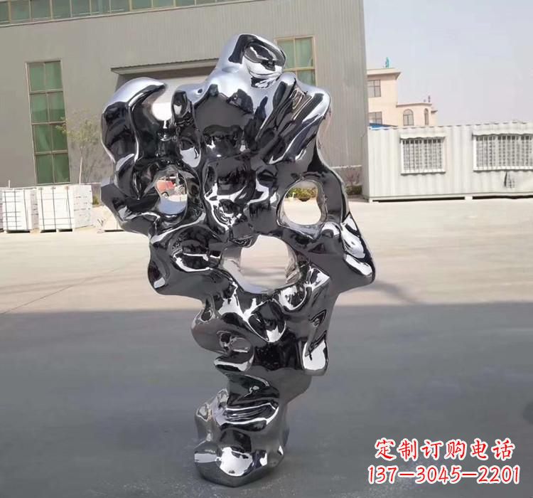 山东太湖石雕塑精美的艺术瑰宝
