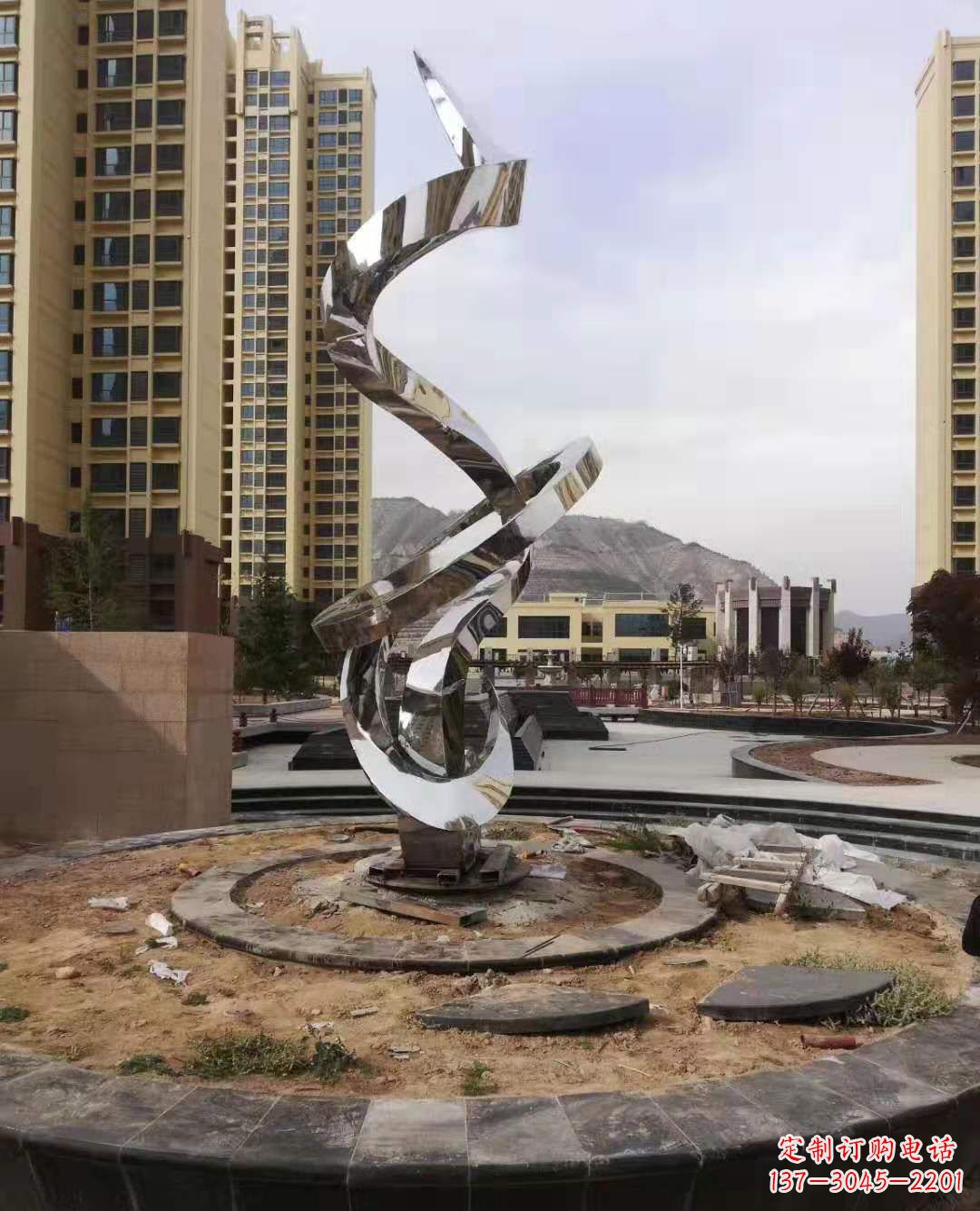 山东飘带雕塑美化城市空间的艺术