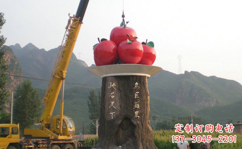 山东不锈钢苹果雕塑艺术与科技的结合